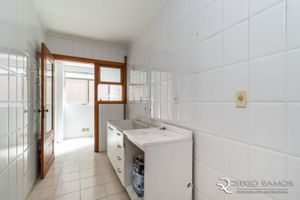 Image 10 - 196780