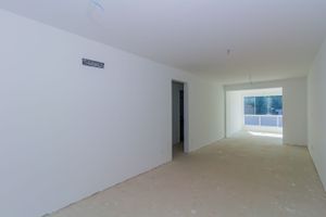 Image 0 - 196917