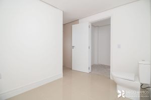 Image 15 - 196994