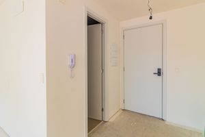 Image 4 - 197229