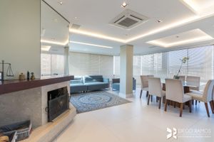 Image 1 - 197303