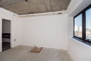 Image 9 - 197313