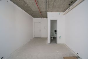 Image 12 - 197313