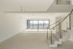 Image 1 - 197333
