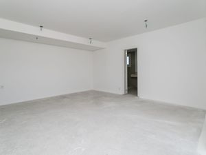 Image 16 - 197358
