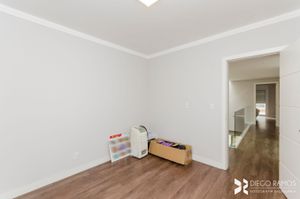 Image 19 - 197484