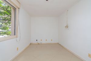 Image 10 - 197528