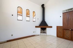Image 11 - 197633