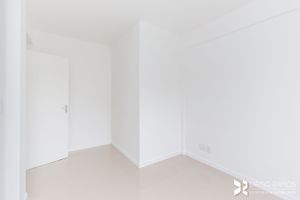 Image 13 - 197786