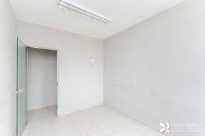 Image 15 - 197871