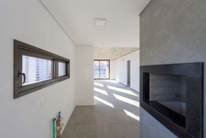 Image 10 - 197877