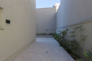 Image 10 - 197888