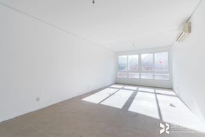 Image 1 - 198018