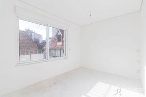 Image 13 - 198018