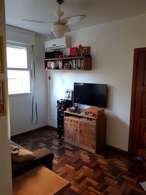 Image 33 - 198099