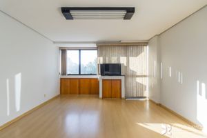 Image 1 - 198115