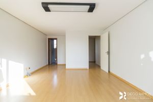 Image 9 - 198115