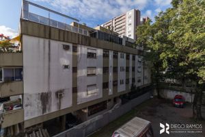 Image 12 - 198115