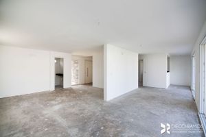 Image 9 - 198182