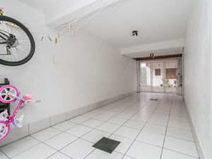 Image 15 - 198332