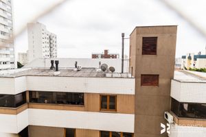 Image 9 - 198379