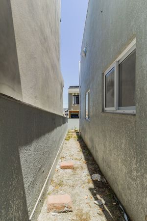 Image 35 - 198402