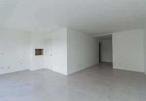 Image 8 - 198463