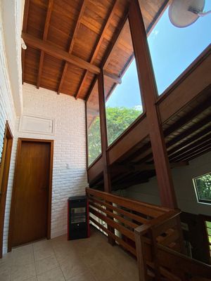 Image 9 - 198595