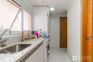 Image 22 - 198615