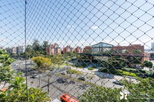 Image 10 - 198726