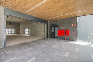 Image 0 - 198977