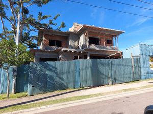 Image 14 - 199052