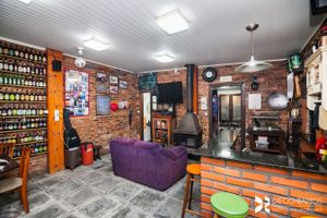 Image 1 - 199924
