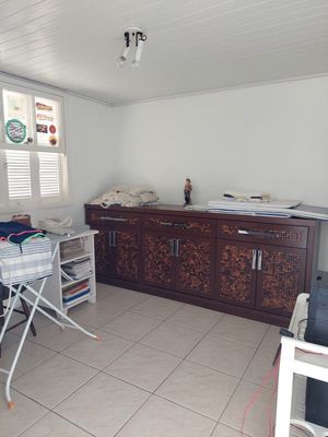 Image 7 - 200052