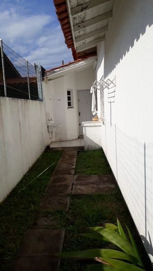 Image 1 - 200200