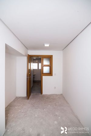 Image 27 - 200412