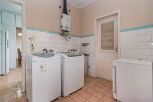 Image 31 - 201210