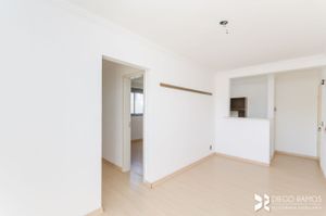 Image 3 - 201250
