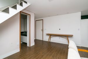 Image 6 - 201360