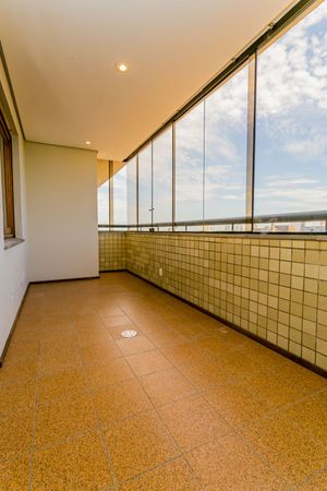 Image 8 - 202142