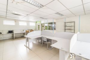 Image 3 - 202534