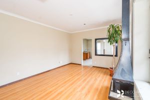 Image 3 - 202740