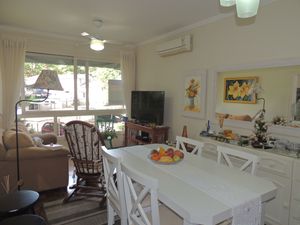 Image 4 - 202762