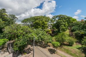 Image 13 - 202869