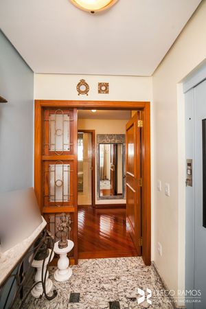 Image 31 - 203009