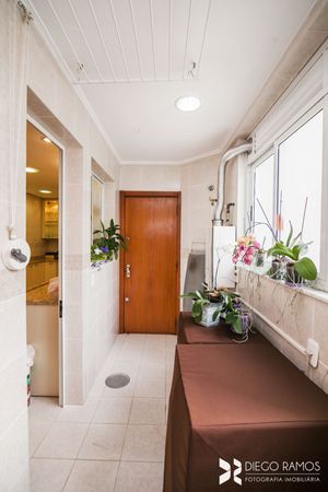 Image 36 - 203009