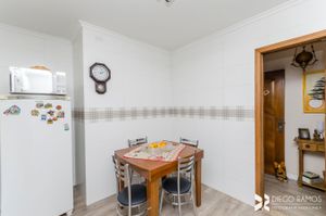 Image 17 - 203016