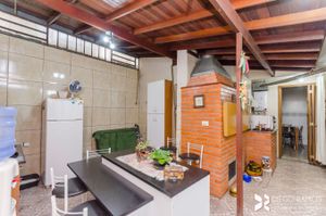 Image 23 - 203016