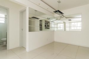 Image 2 - 203018