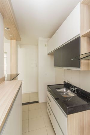 Image 23 - 203018